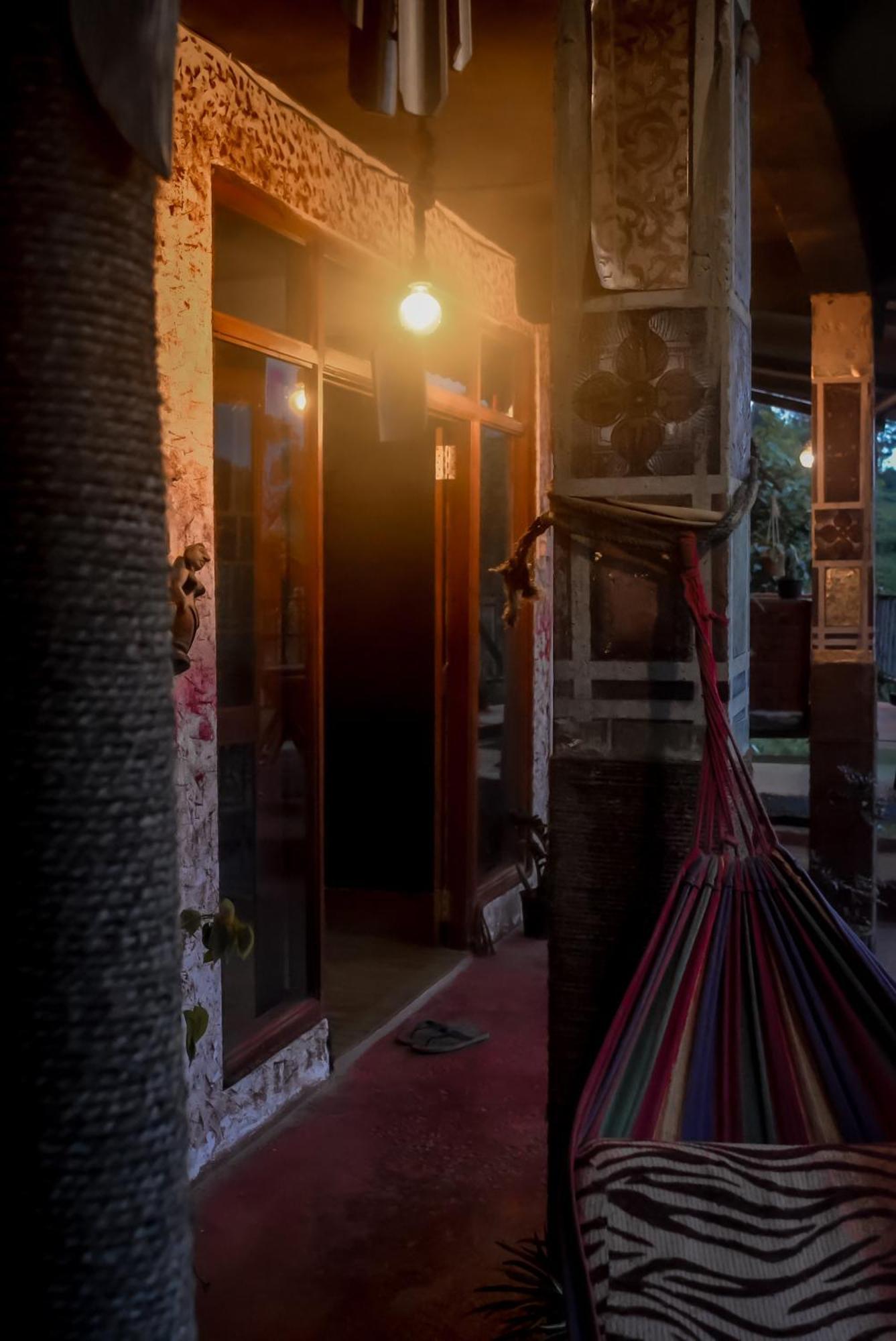 Hostal Tree House エッラ エクステリア 写真