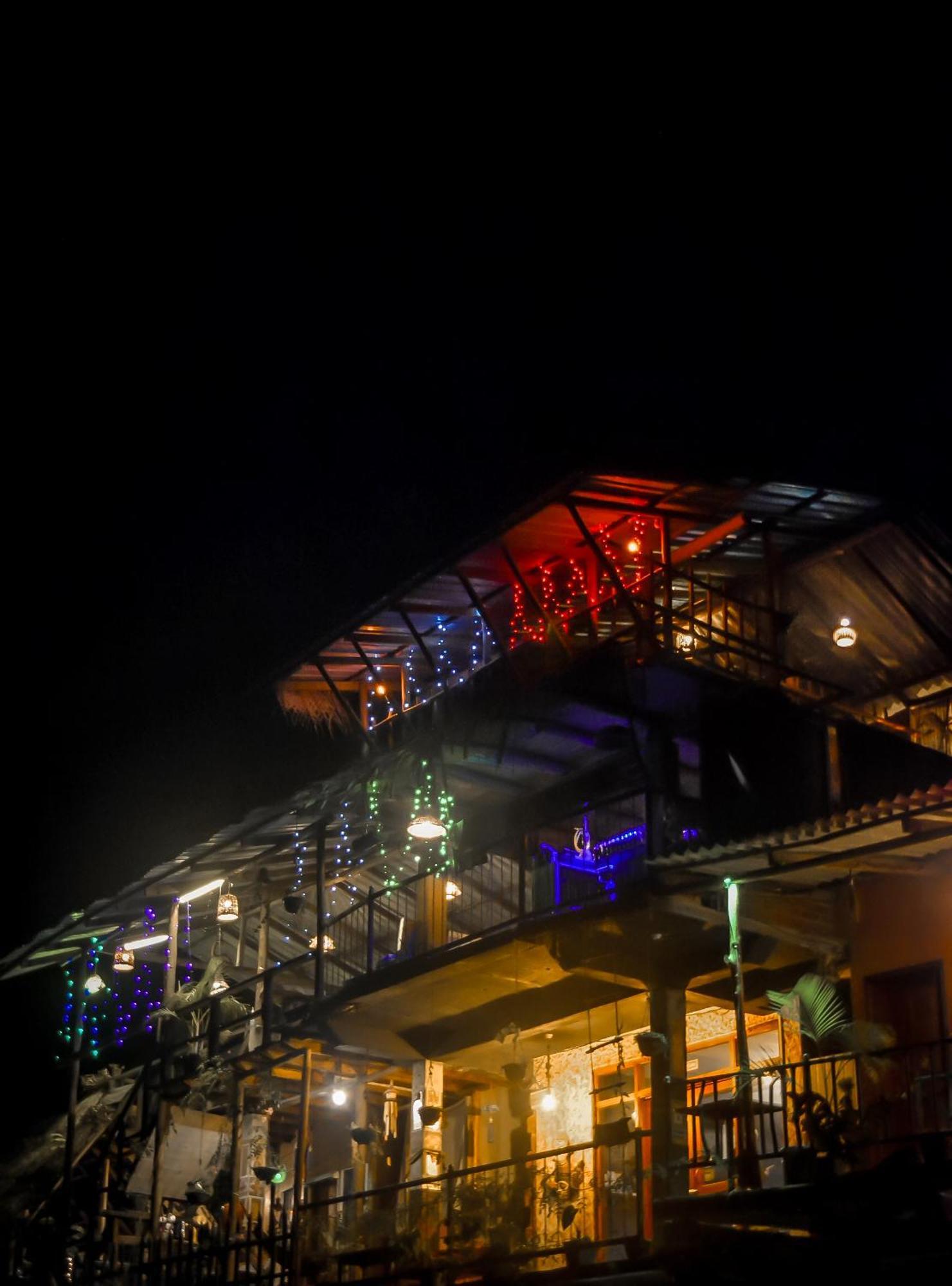 Hostal Tree House エッラ エクステリア 写真